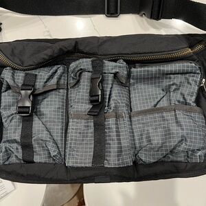 G Star Raw triple pocket slingback bag